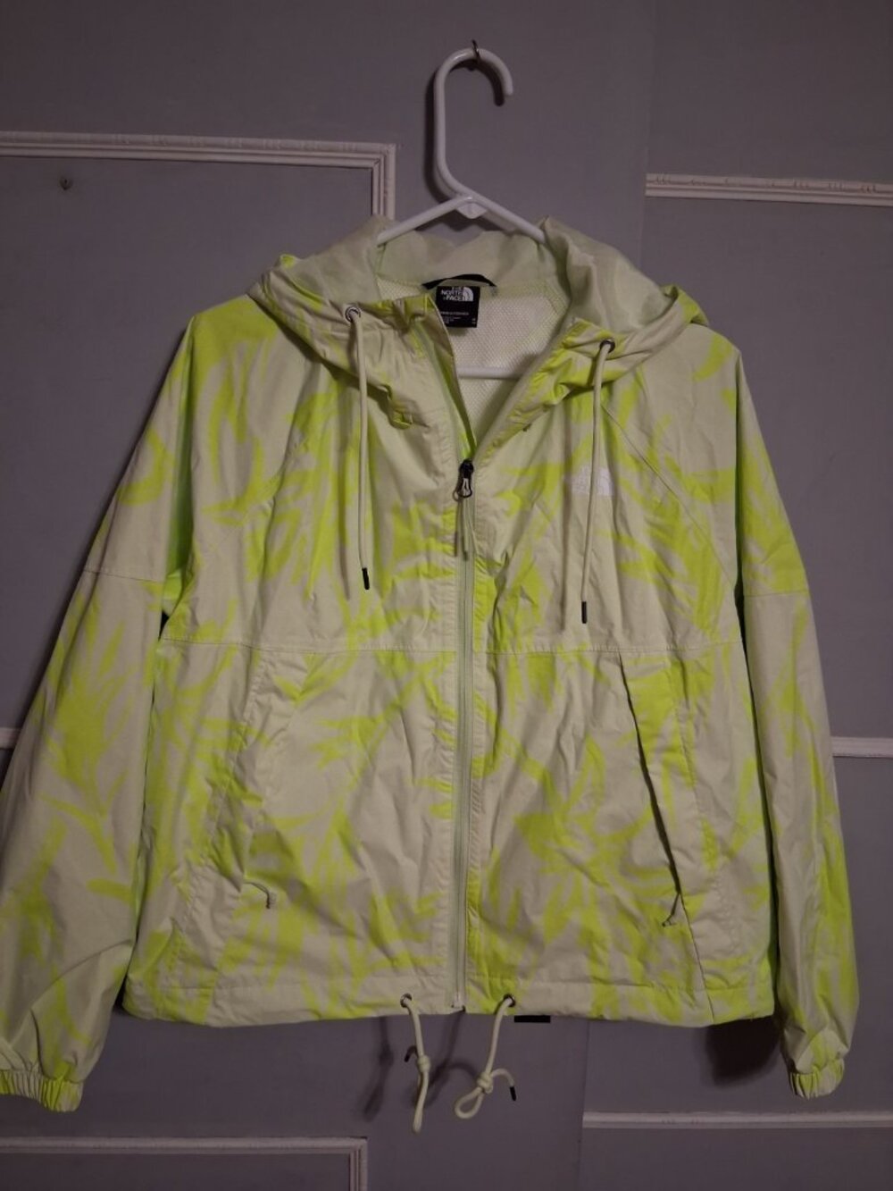 The North Face Womens Antora Rain Hooded Jacket Lime/Cream Tropical Print M